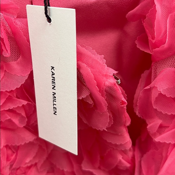 NWT. Karen Millen Plus Size Textured Rosette Woven Cropped Cape size 18 - Picture 2 of 5